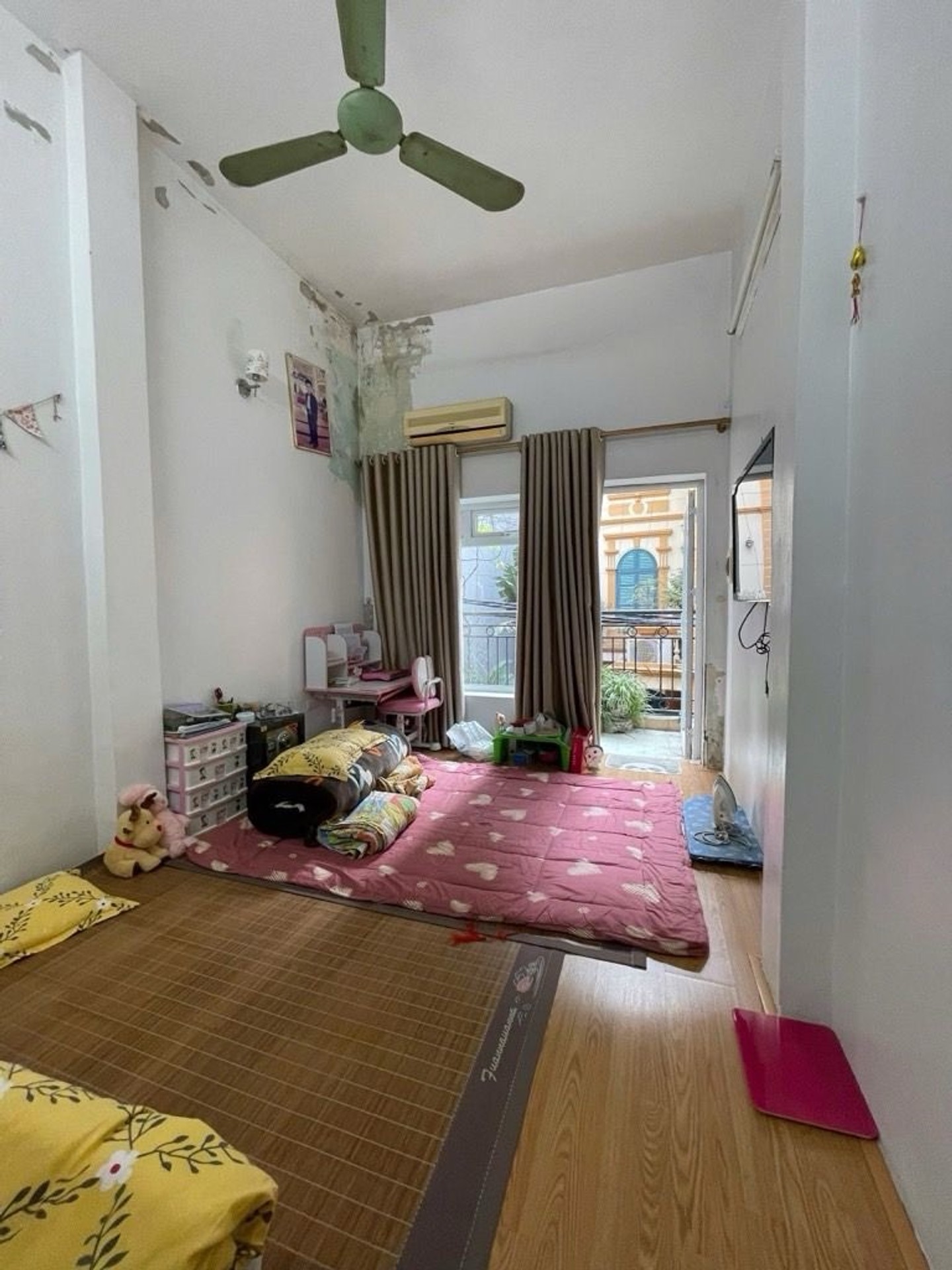 Bán nhà Yên Lạc - diện tích 23m2 3 tầng - Mặt ngõ thông ô tô vù vù - giá 7,95 tỷ