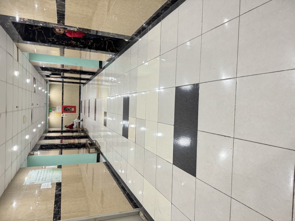 Bán nhà Nguyễn Xiển - diện tích 65m2 42 tầng - CỰC HIẾM - CHUNG CƯ NỘI THẤT ĐẸP - giá 4,7 tỷ
