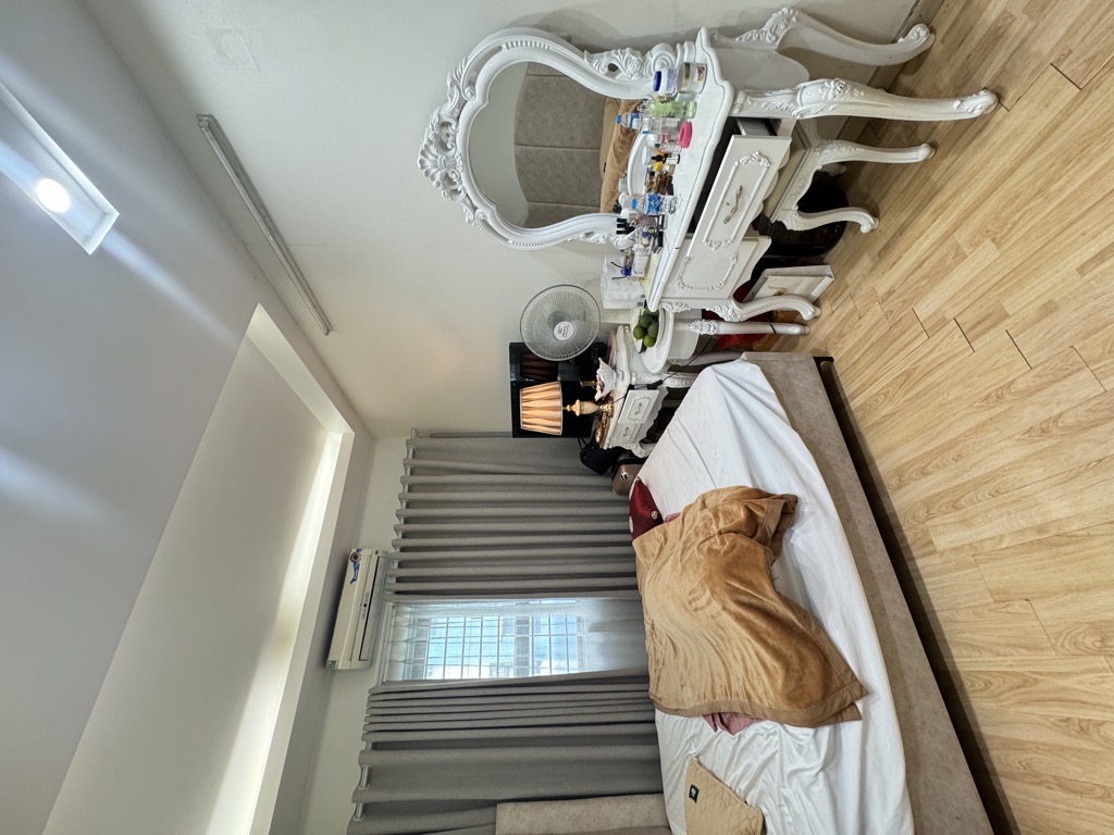 Bán nhà Nguyễn Xiển - diện tích 65m2 42 tầng - CỰC HIẾM - CHUNG CƯ NỘI THẤT ĐẸP - giá 4,7 tỷ