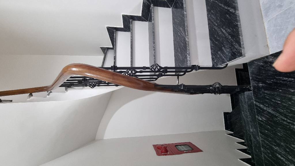 Bán nhà Định Công Thượng - diện tích 53m2 7 tầng - Ngõ 112 Định Công Thượng kinh doanh sầm uất - giá 14,3 tỷ