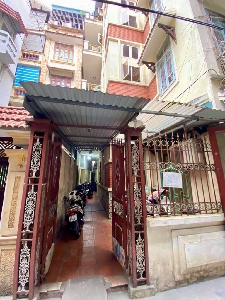 Bán nhà Lê Thanh Nghị - diện tích 111m2 5 tầng - Mặt tiền quyền lực - giá 35 tỷ