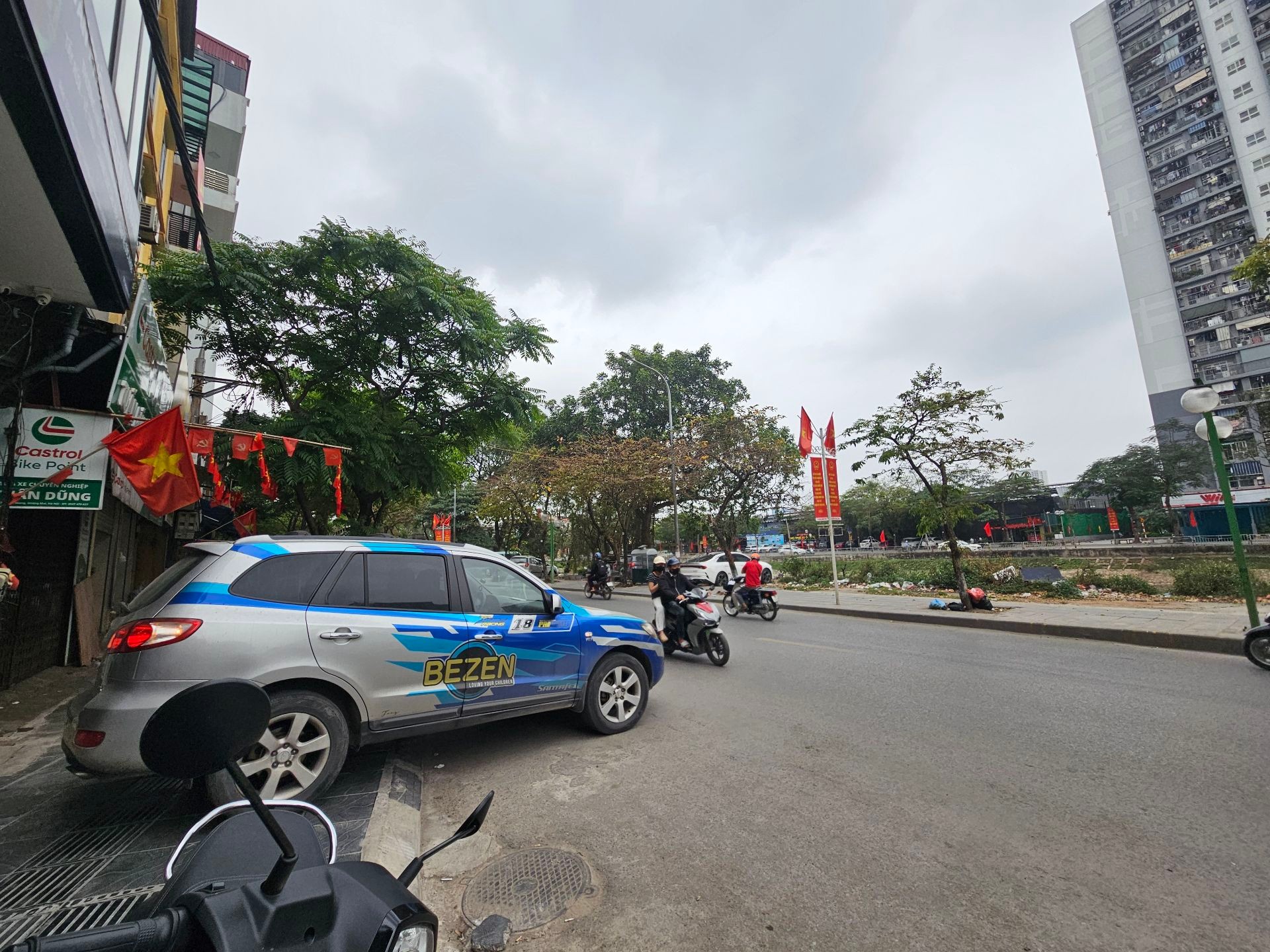 Bán nhà Kim Giang - diện tích 83m2 6 tầng - Mặt phố VIP kinh doanh sầm uất - giá 43 tỷ