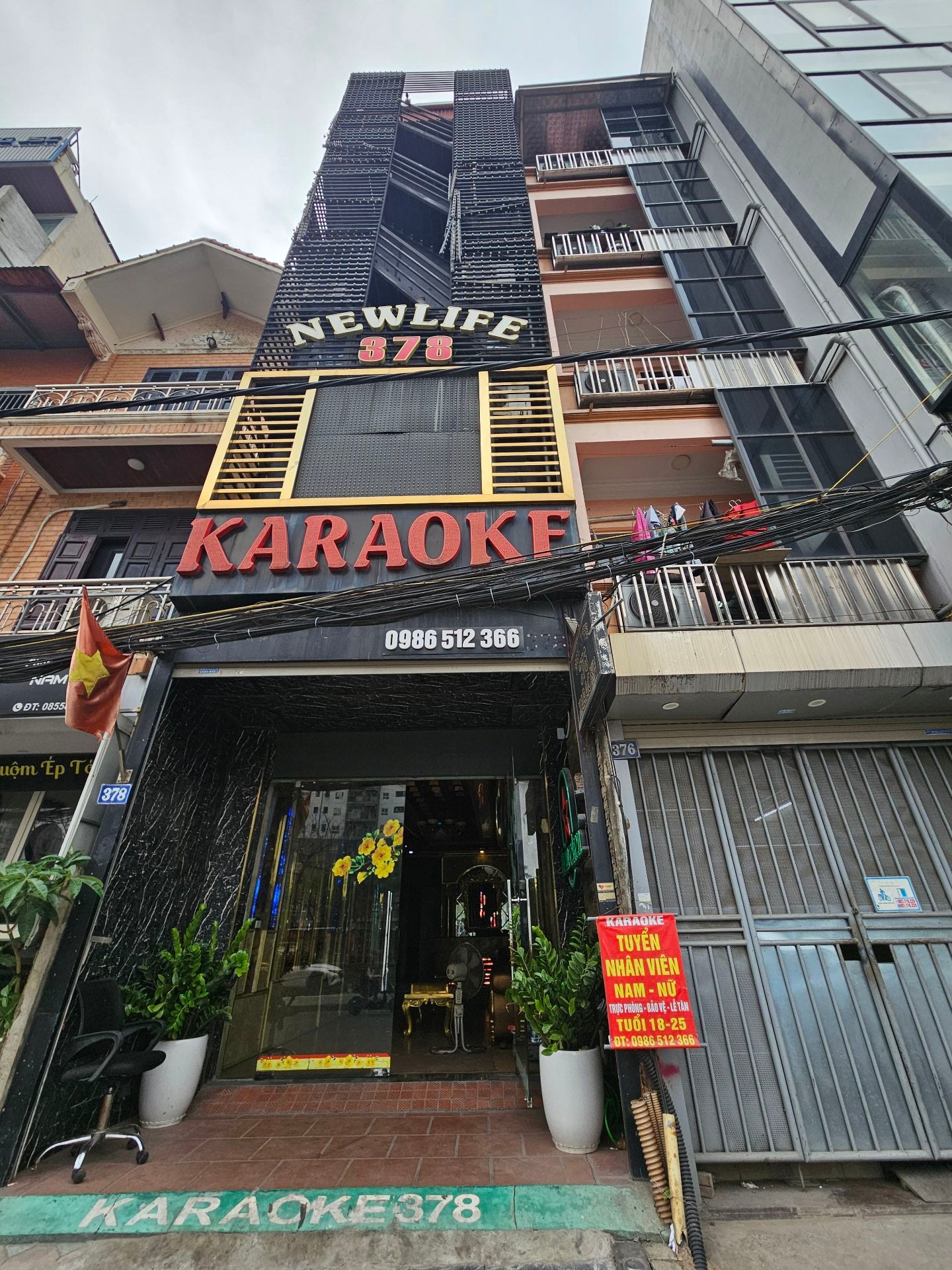 Bán nhà Kim Giang - diện tích 83m2 6 tầng - Mặt phố VIP kinh doanh sầm uất - giá 43 tỷ