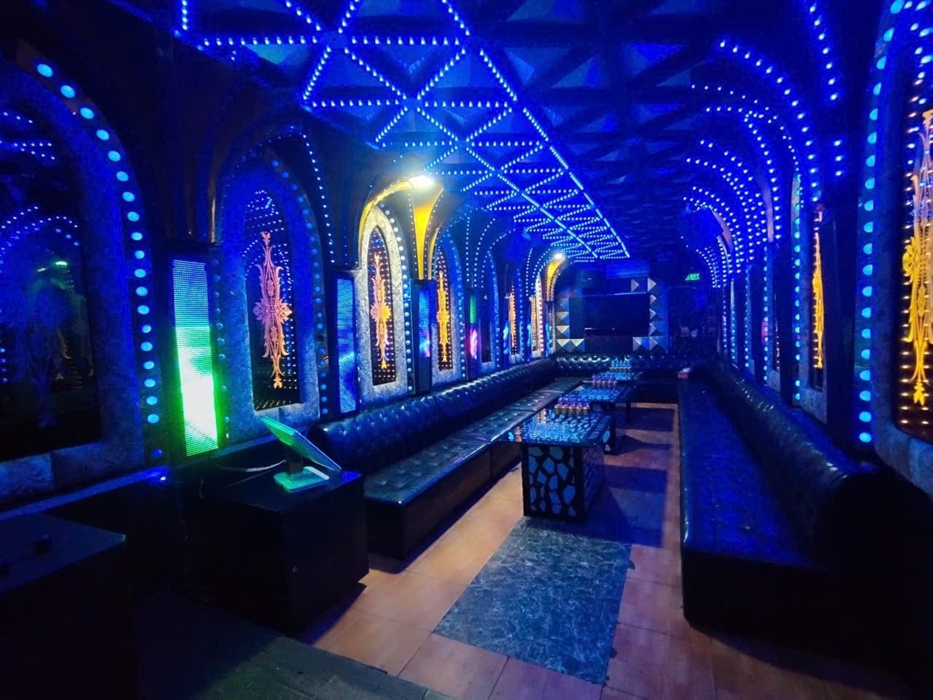 Bán nhà Kim Giang - diện tích 83m2 6 tầng - Mặt phố VIP kinh doanh sầm uất - giá 43 tỷ