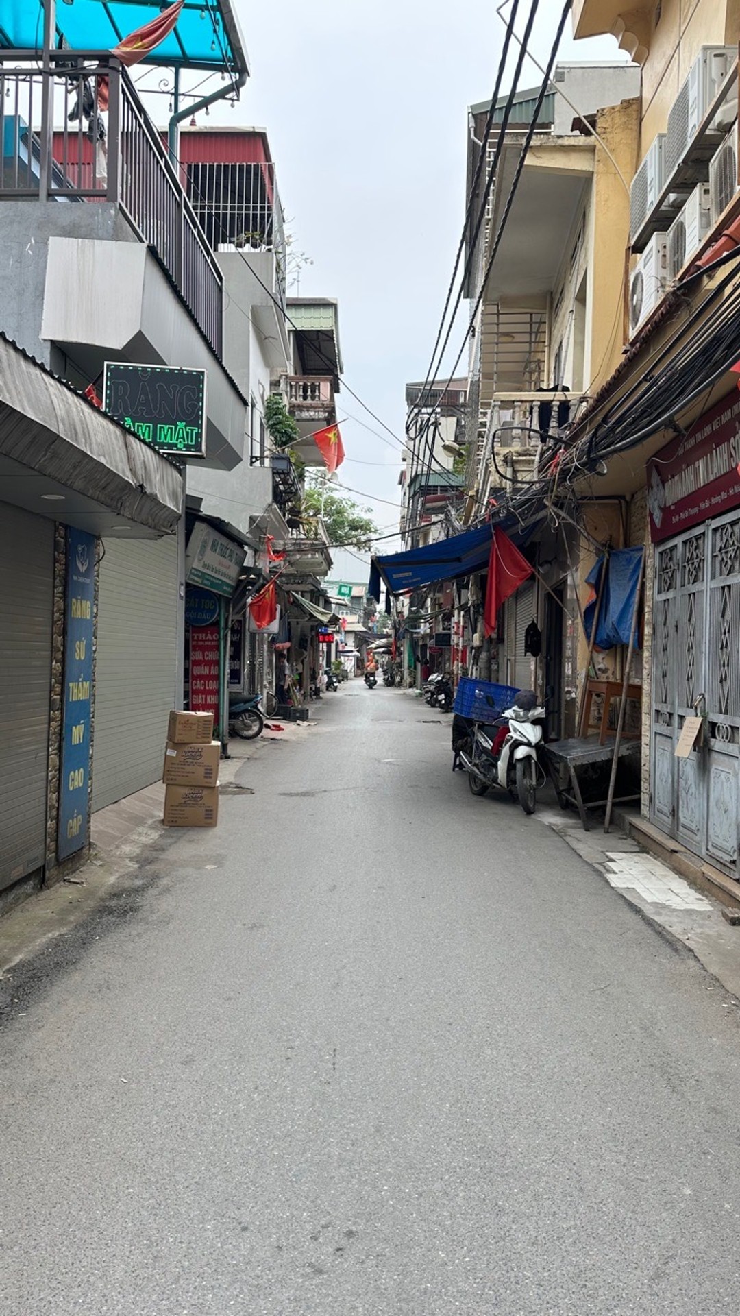 Bán nhà Sở Thượng - diện tích 32m2 2 tầng - Mặt phố - giá 9,3 tỷ