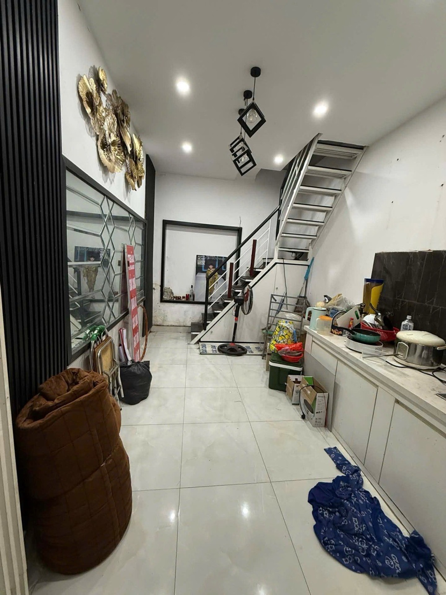 Bán nhà Sở Thượng - diện tích 32m2 2 tầng - Mặt phố - giá 9,3 tỷ