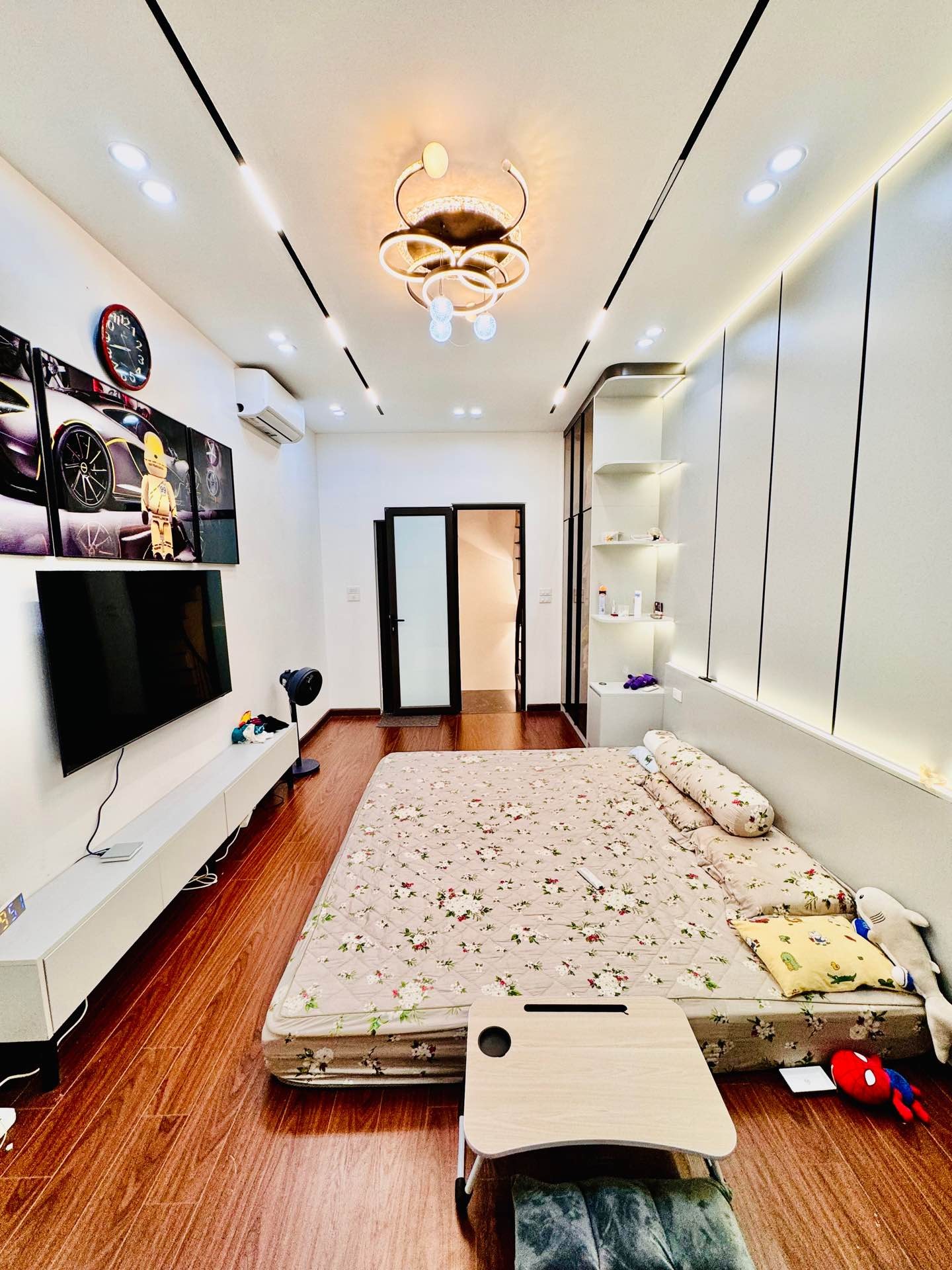 Bán nhà Kim Mã - diện tích 20m2 4 tầng - Ngõ thông, gần Đại Sứ Quán - giá 6,8 tỷ