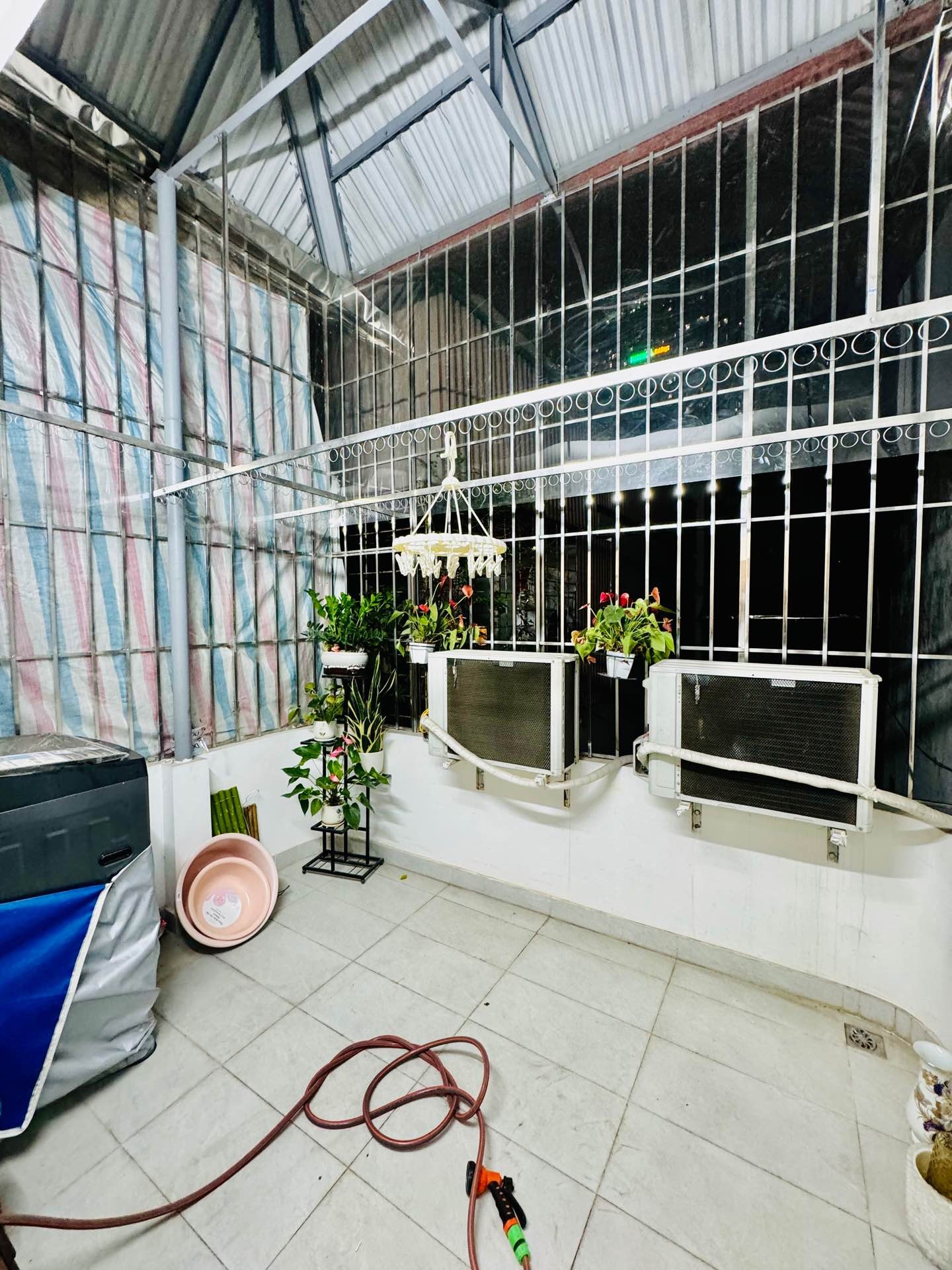 Bán nhà Kim Mã - diện tích 20m2 4 tầng - Ngõ thông, gần Đại Sứ Quán - giá 6,8 tỷ