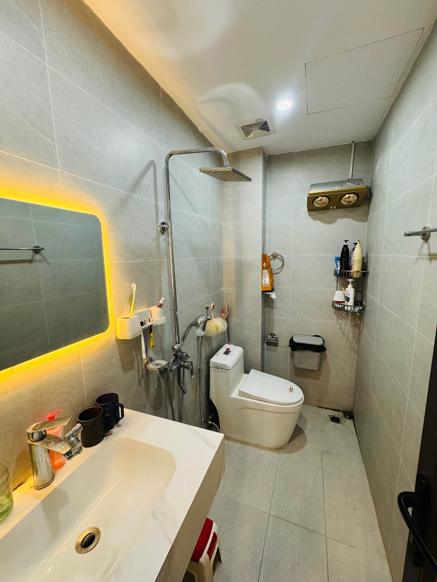 Bán nhà Kim Mã - diện tích 20m2 4 tầng - Ngõ thông, gần Đại Sứ Quán - giá 6,8 tỷ