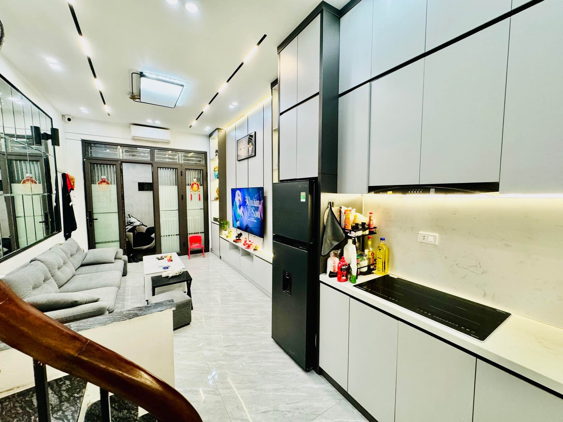 Bán nhà Kim Mã - diện tích 20m2 4 tầng - Ngõ thông, gần Đại Sứ Quán - giá 6,8 tỷ