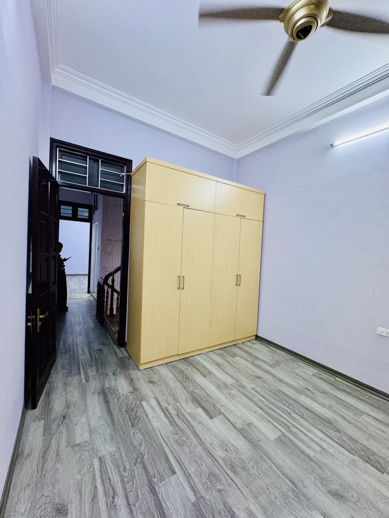 Bán nhà Mai Động - diện tích 50m2 4 tầng - ô tô đỗ cổng - giá 8,2 tỷ
