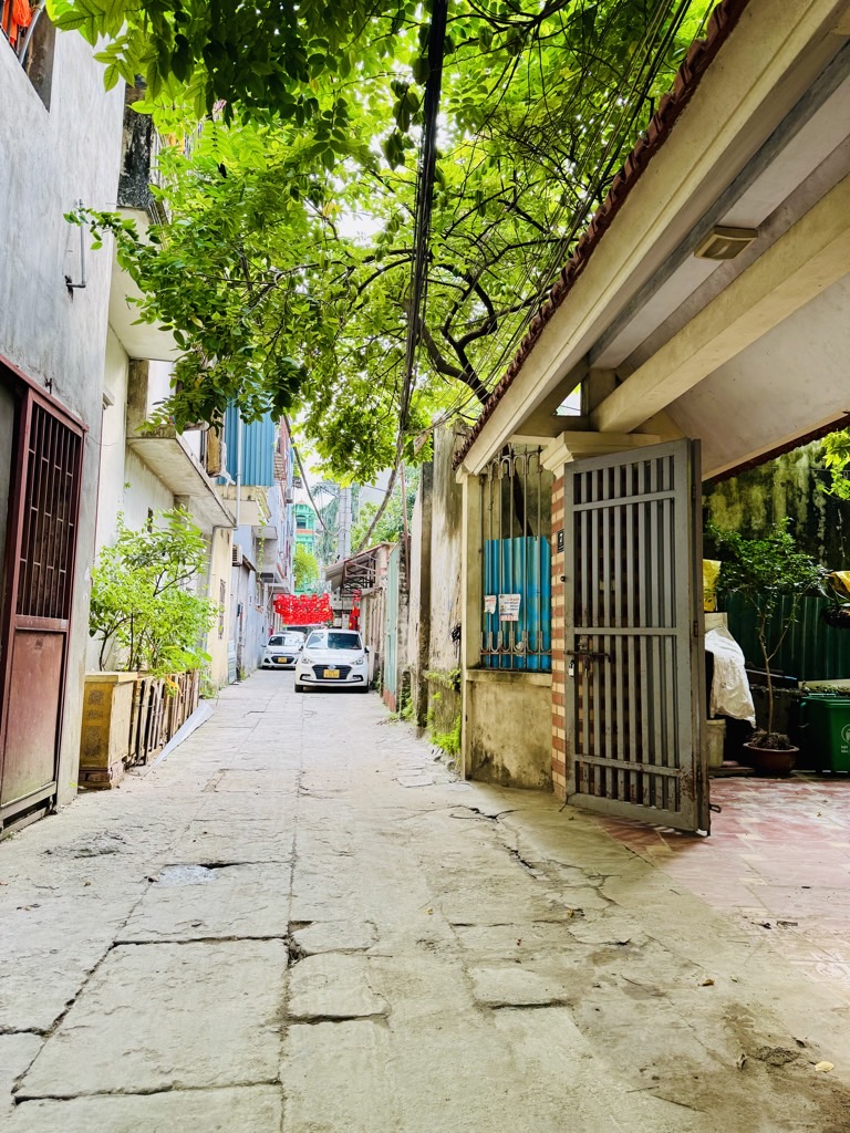 Bán nhà Mai Động - diện tích 50m2 4 tầng - ô tô đỗ cổng - giá 8,2 tỷ