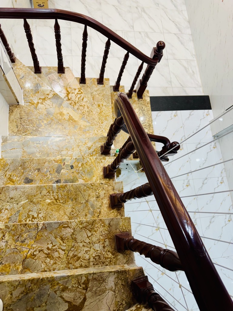 Bán nhà Mai Động - diện tích 50m2 4 tầng - ô tô đỗ cổng - giá 8,2 tỷ