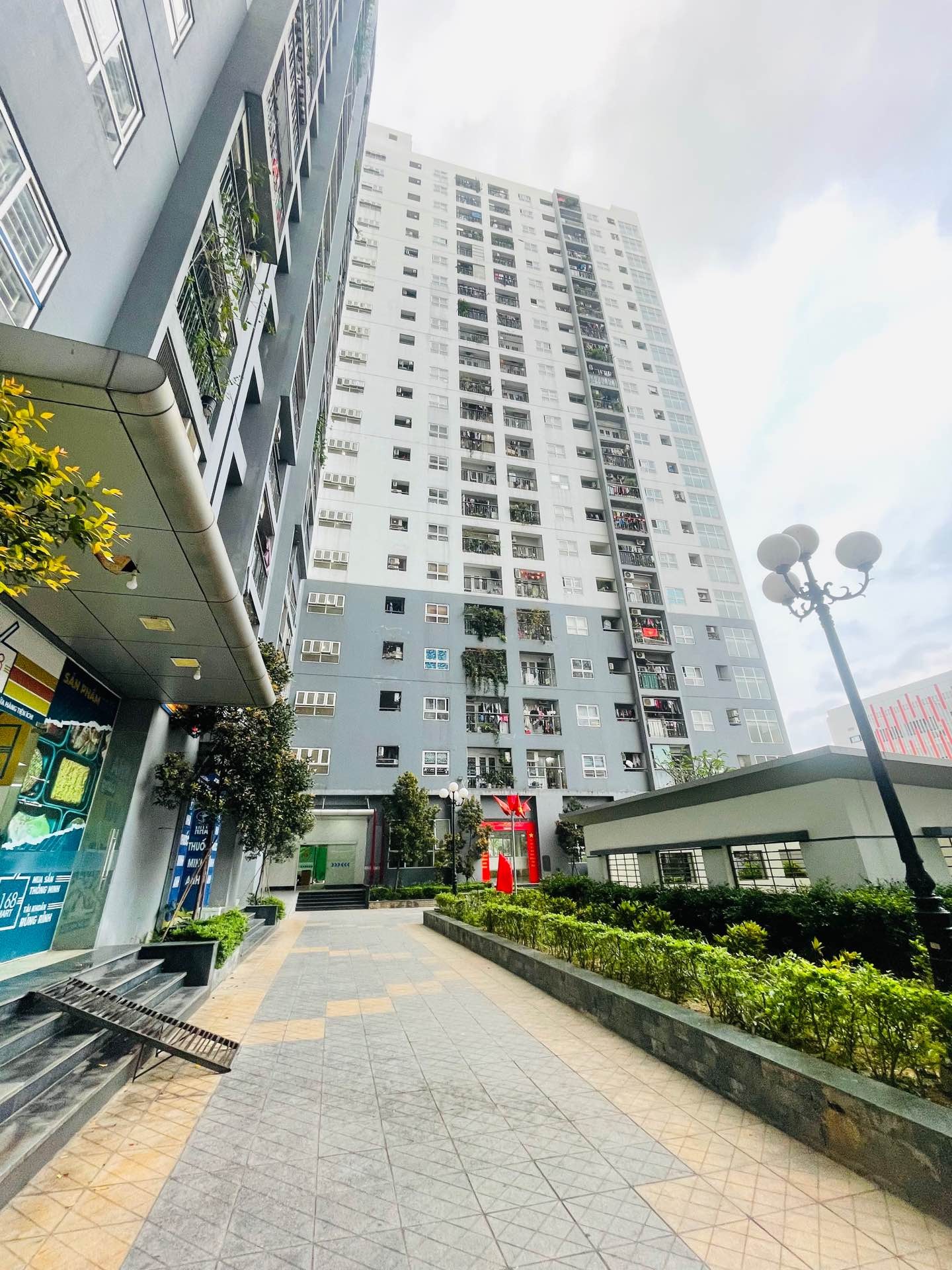 Bán nhà Trần Hòa - diện tích 103m2 1 tầng - Căn hộ lô góc - giá 8,2 tỷ