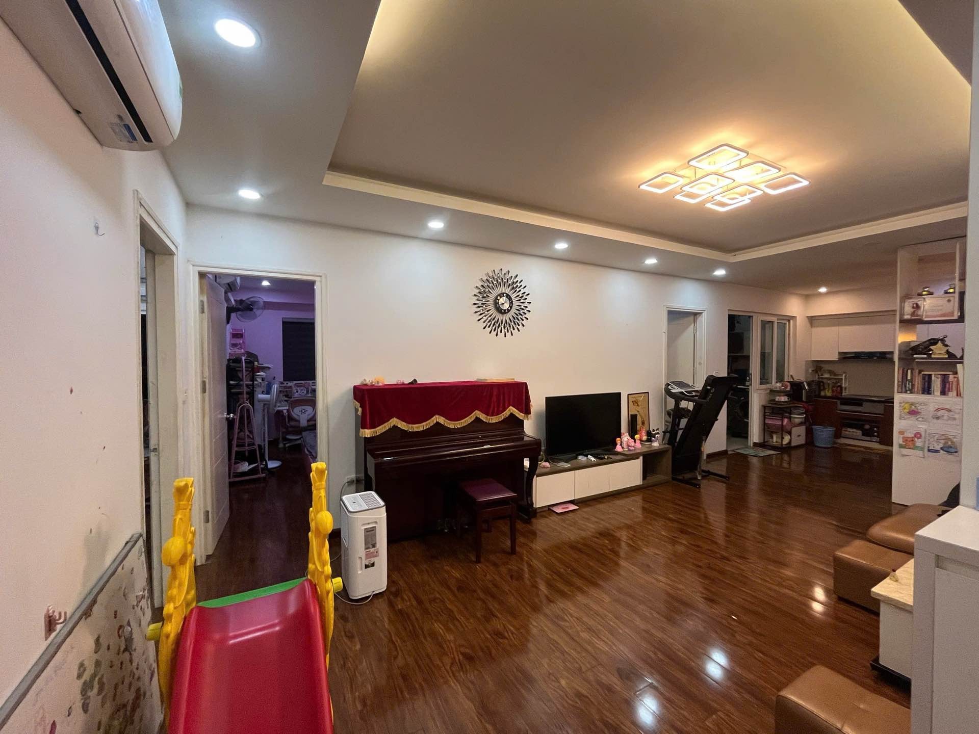 Bán nhà Trần Hòa - diện tích 103m2 1 tầng - Căn hộ lô góc - giá 8,2 tỷ