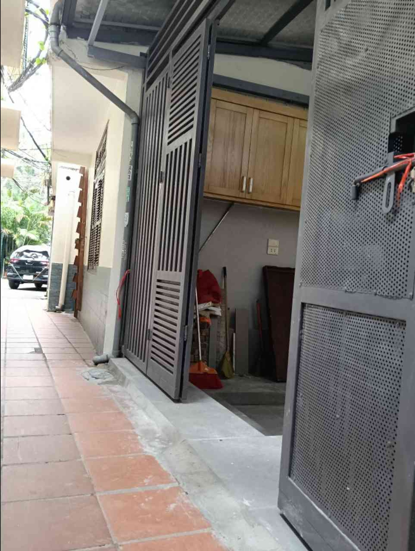 Bán nhà Tạ Quang Bửu - diện tích 25m2 1 tầng - Ô tô cách 1 nhà - giá 6,5 tỷ