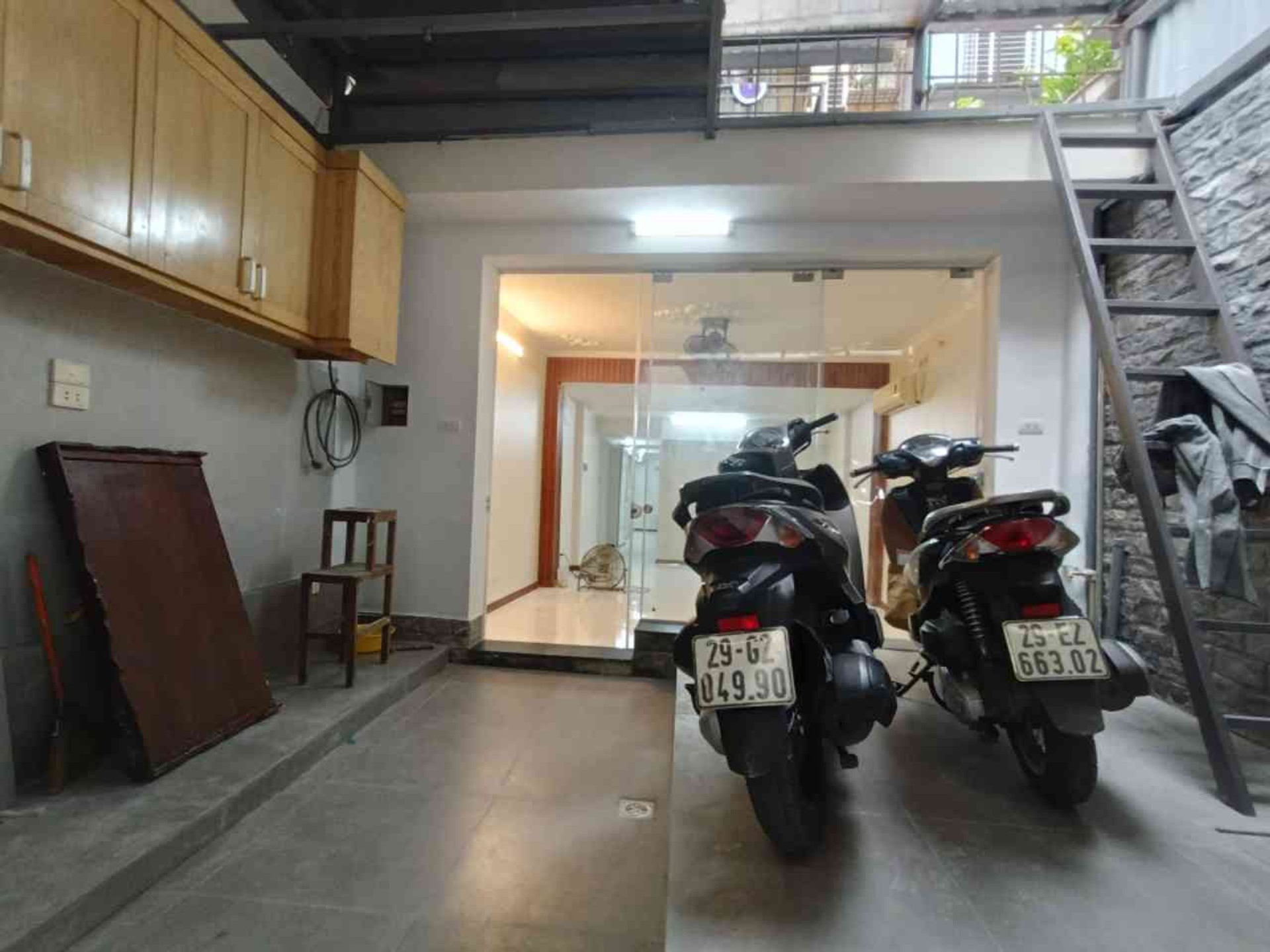 Bán nhà Tạ Quang Bửu - diện tích 25m2 1 tầng - Ô tô cách 1 nhà - giá 6,5 tỷ