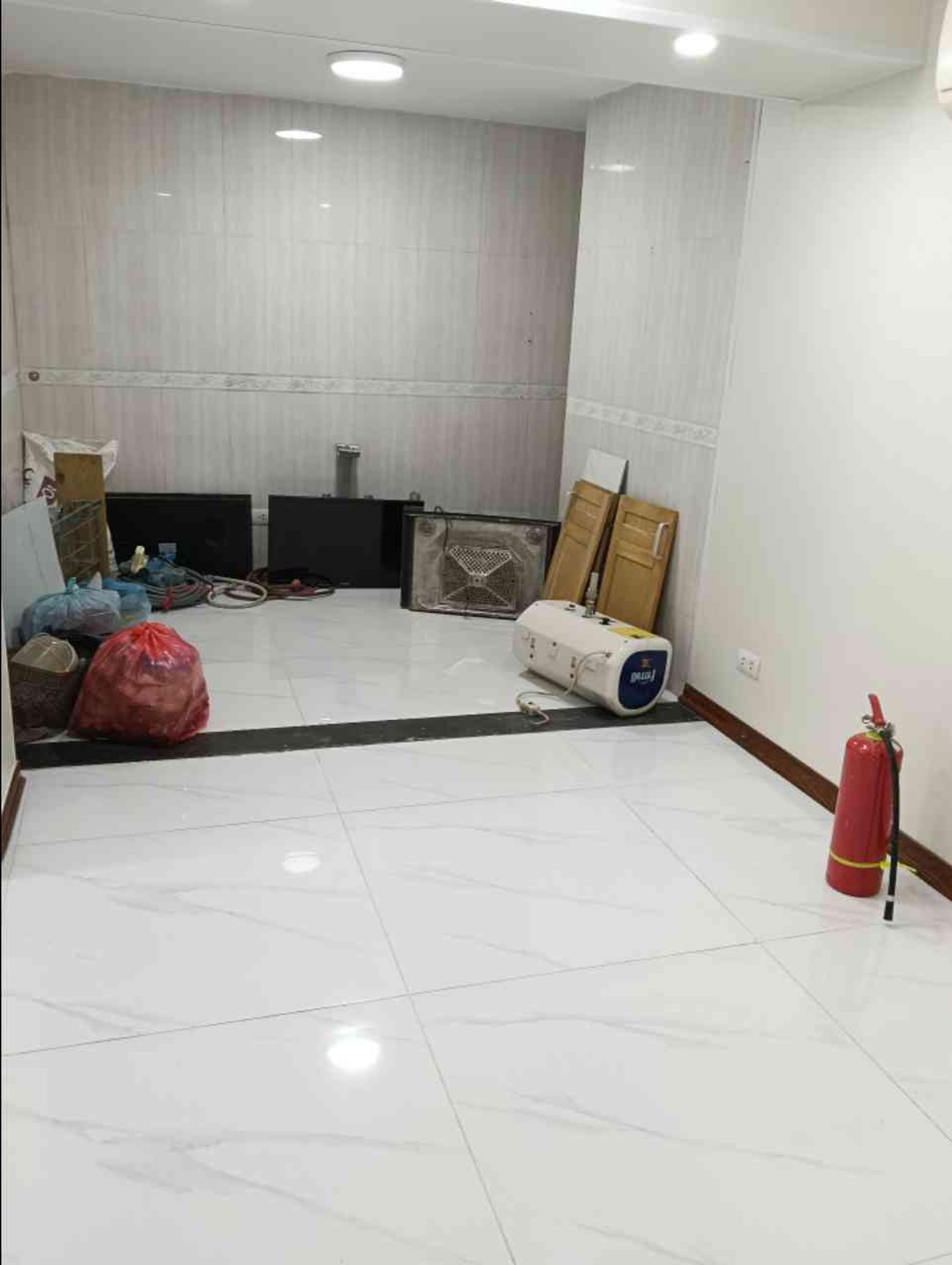 Bán nhà Tạ Quang Bửu - diện tích 25m2 1 tầng - Ô tô cách 1 nhà - giá 6,5 tỷ