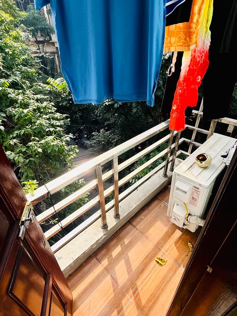 Bán nhà Quỳnh Mai - diện tích 42m2 5 tầng - lô góc, kinh doanh - giá 17,5 tỷ