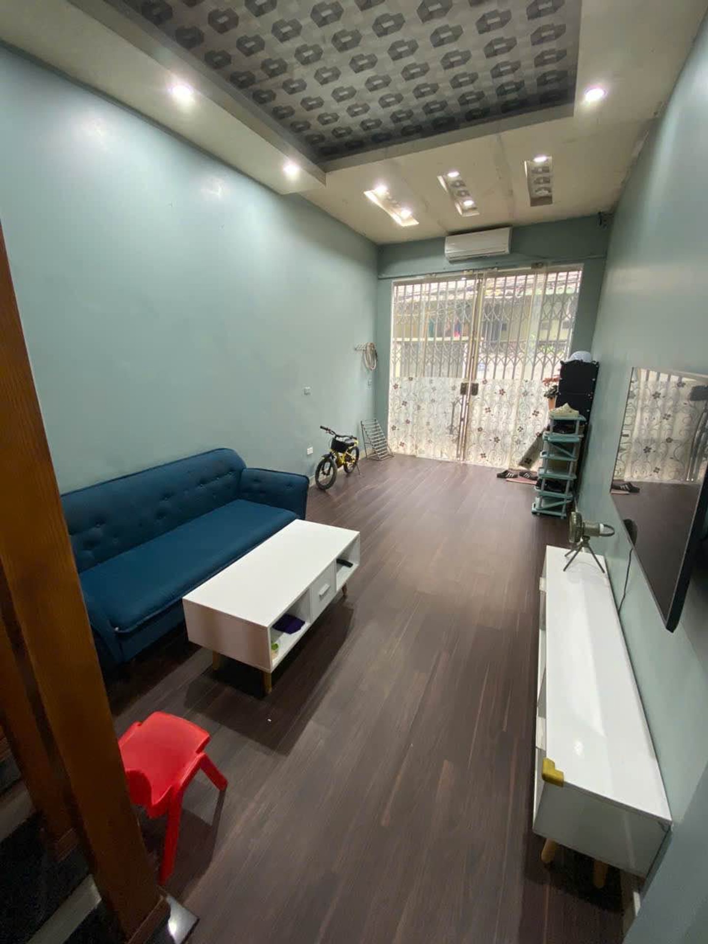 Bán nhà Định Công Thượng - diện tích 39m2 4 tầng - Nhà Không Quy Hoạch - giá 8,7 tỷ