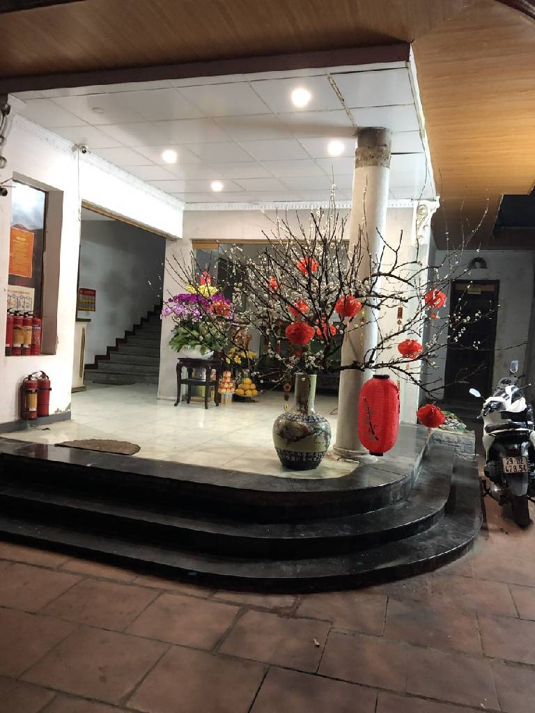 Bán nhà Kim Ngưu - diện tích 330m2 7 tầng - Khách sạn thanh lịch - giá 63 tỷ