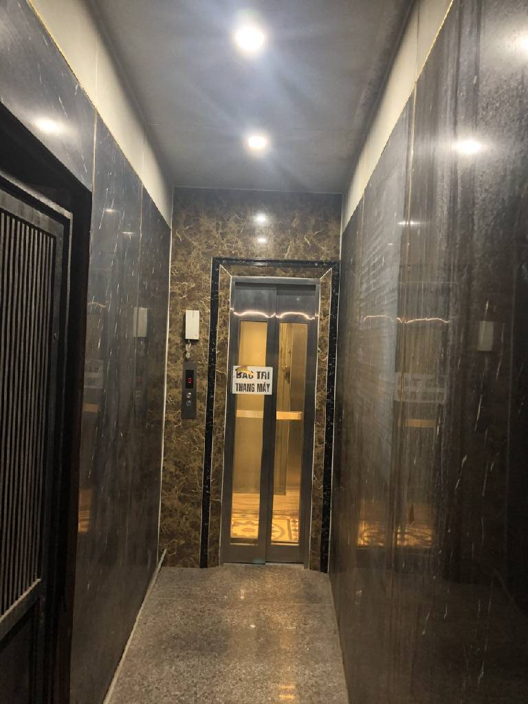 Bán nhà Kim Ngưu - diện tích 330m2 7 tầng - Khách sạn thanh lịch - giá 63 tỷ