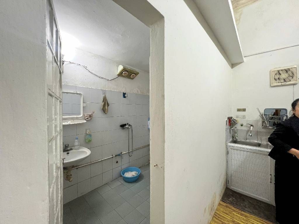 Bán nhà Hai Bà Trưng - diện tích 61m2 3 tầng - Ô TÔ, KINH DOANH - giá 11,9 tỷ