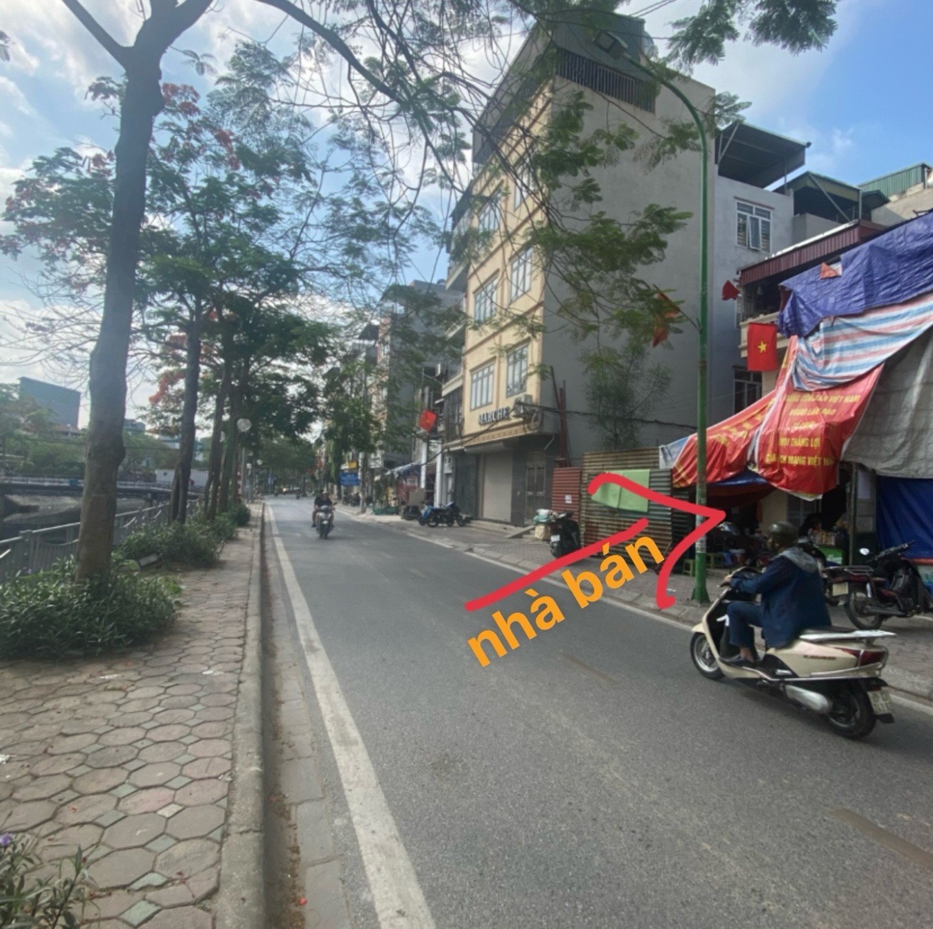 Bán nhà Bờ Sông Sét - diện tích 186m2 4 tầng - Mặt tiền siêu rộng - giá 39,8 tỷ