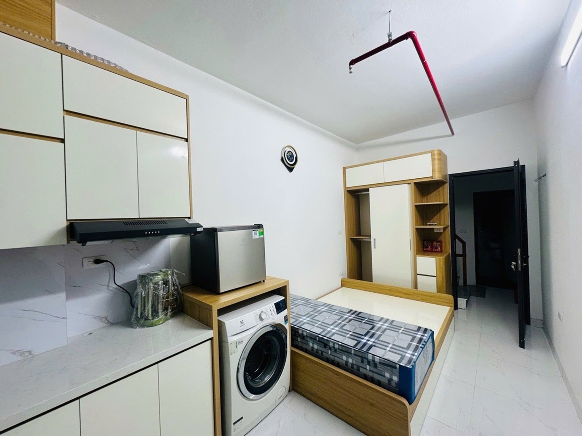 Bán nhà Trần Khát Chân - diện tích 41m2 5 tầng - Nhà mặt tiền rộng, chia làm 2 căn riêng biệt - giá 12,8 tỷ