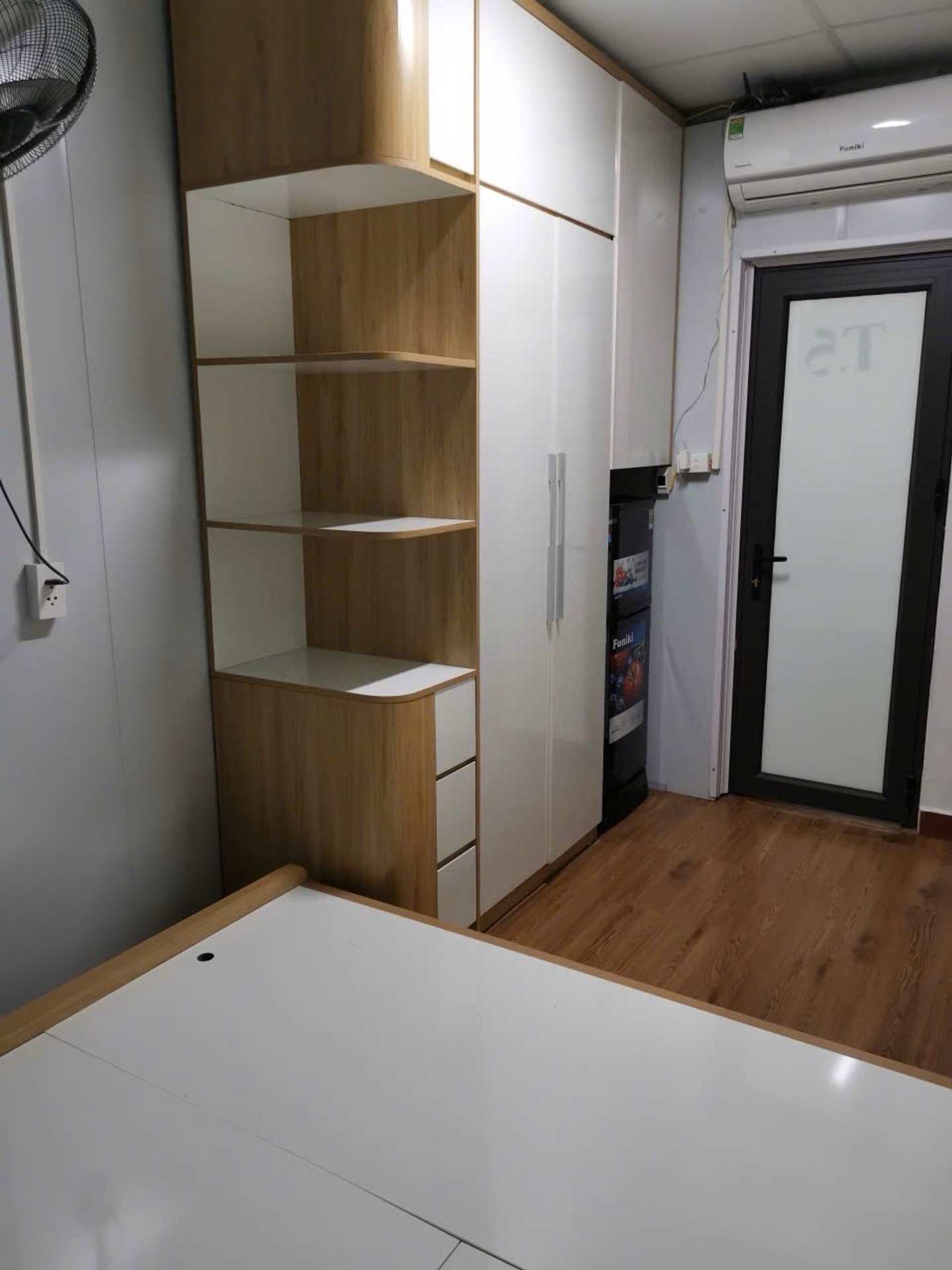 Bán nhà Trần Khát Chân - diện tích 41m2 5 tầng - Nhà mặt tiền rộng, chia làm 2 căn riêng biệt - giá 12,8 tỷ