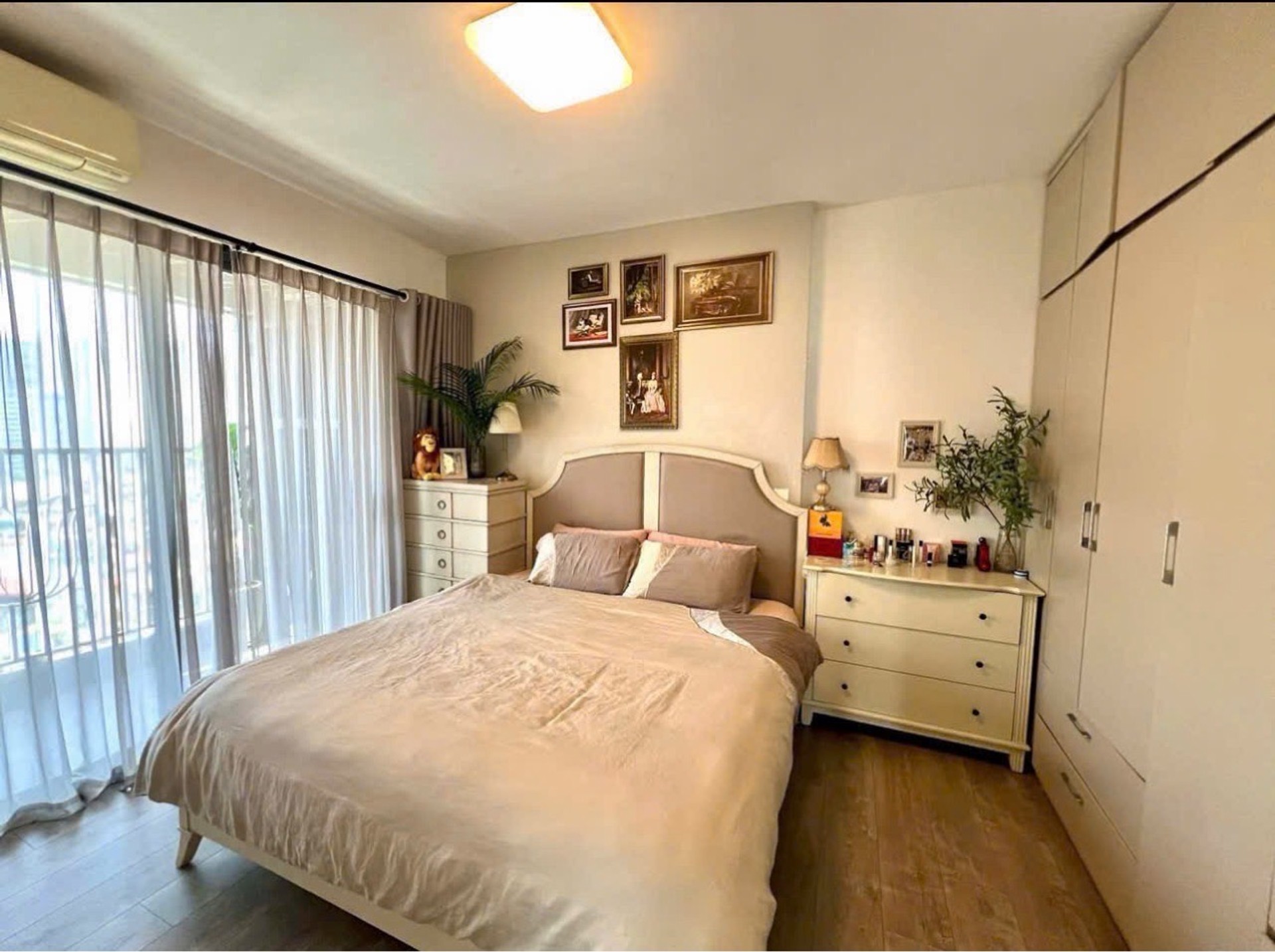 Bán nhà Minh Khai - diện tích 97m2 11 tầng - Lô góc 3 mặt thoáng - giá 11,4 tỷ