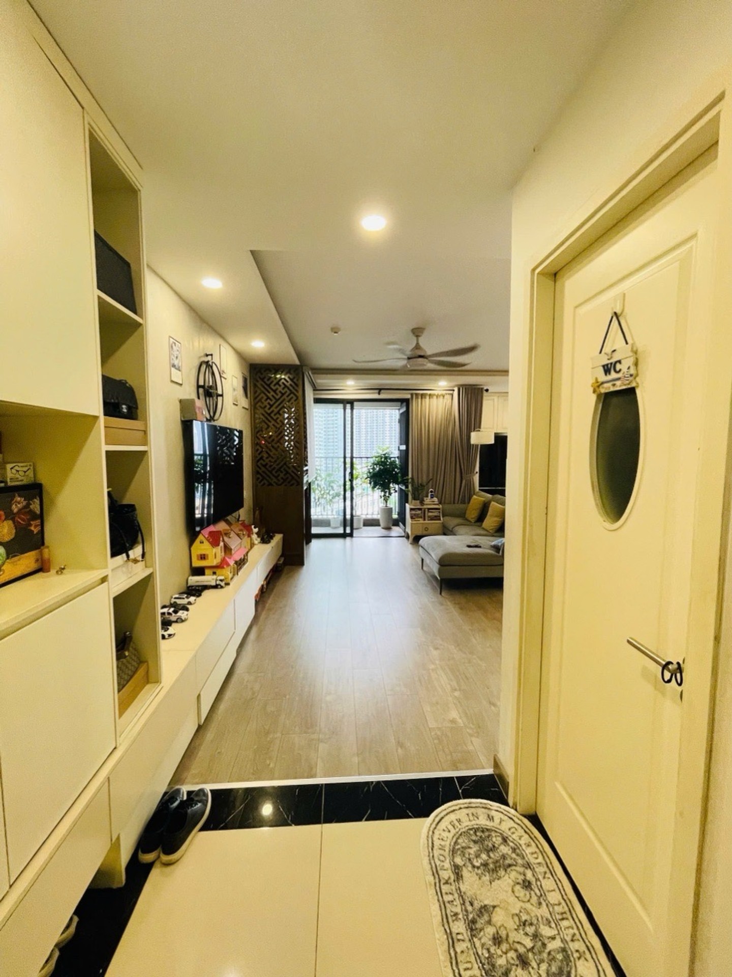 Bán nhà Minh Khai - diện tích 97m2 11 tầng - Lô góc 3 mặt thoáng - giá 11,4 tỷ