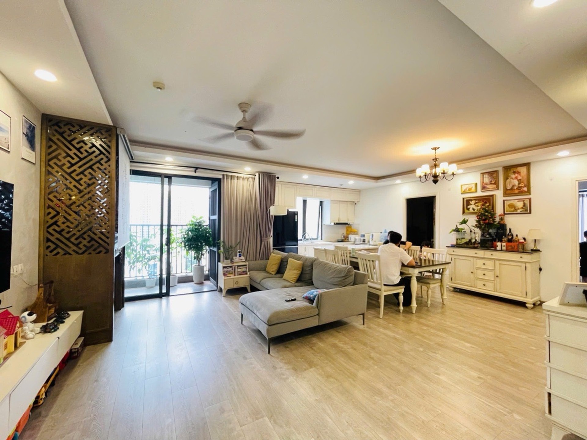 Bán nhà Minh Khai - diện tích 97m2 11 tầng - Lô góc 3 mặt thoáng - giá 11,4 tỷ