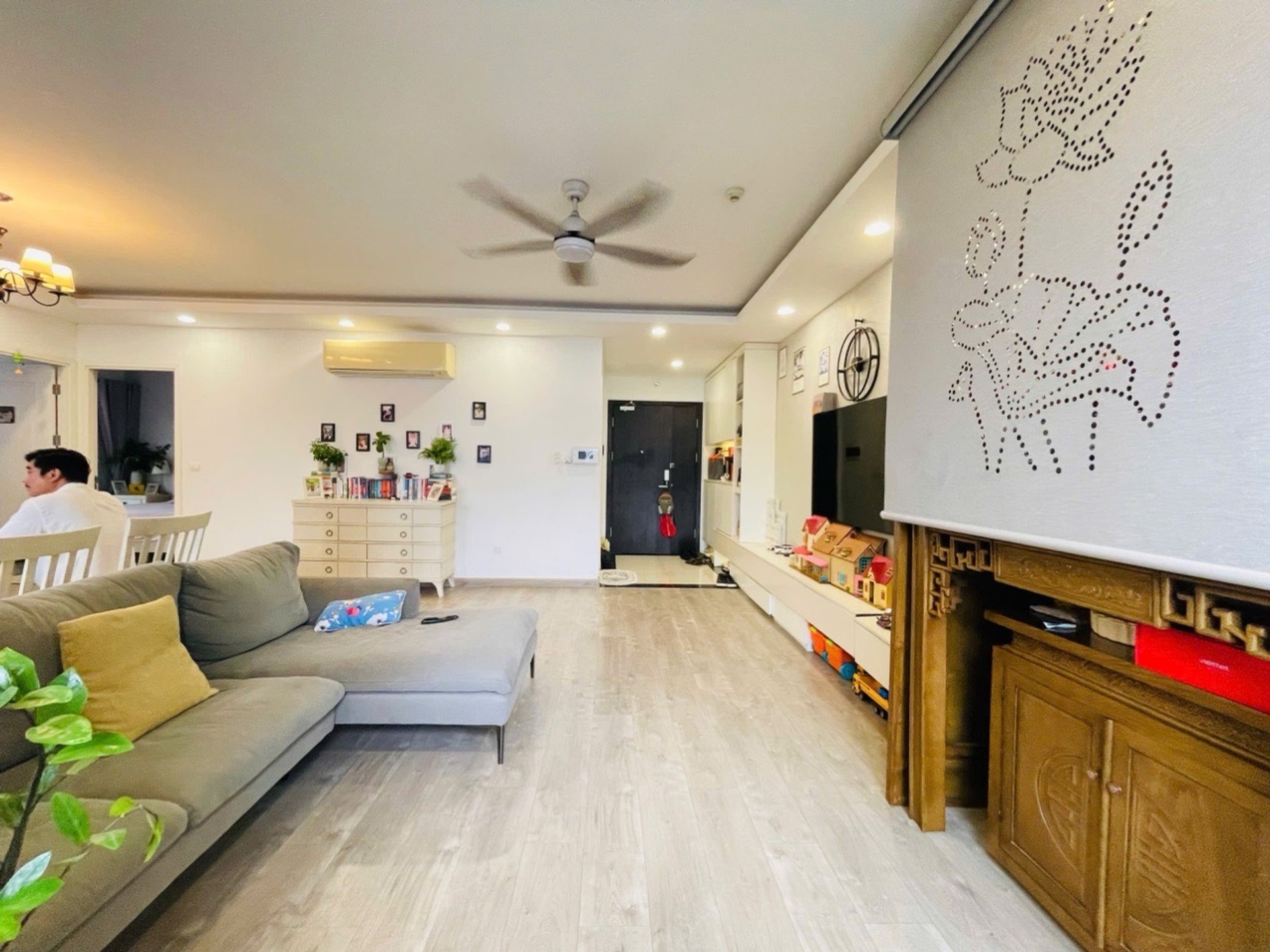 Bán nhà Minh Khai - diện tích 97m2 11 tầng - Lô góc 3 mặt thoáng - giá 11,4 tỷ