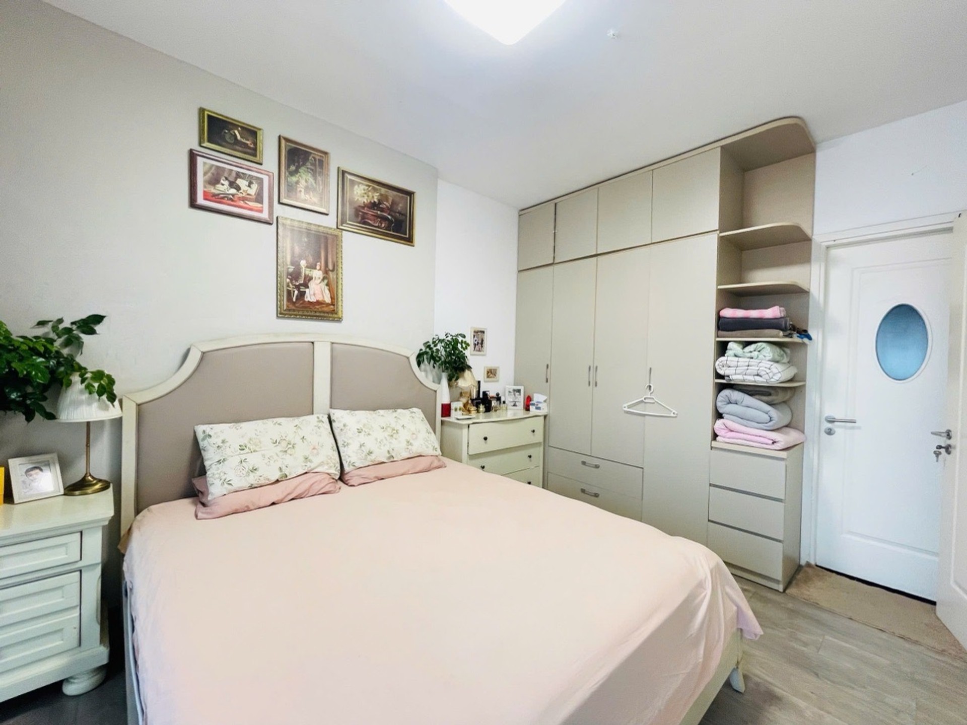 Bán nhà Minh Khai - diện tích 97m2 11 tầng - Lô góc 3 mặt thoáng - giá 11,4 tỷ