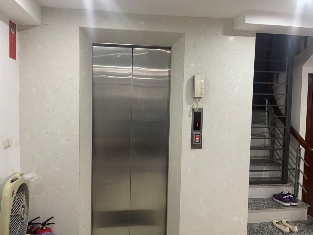 Bán nhà Thái Hà - diện tích 66.8m2 8 tầng - Ô tô tránh - giá 50 tỷ