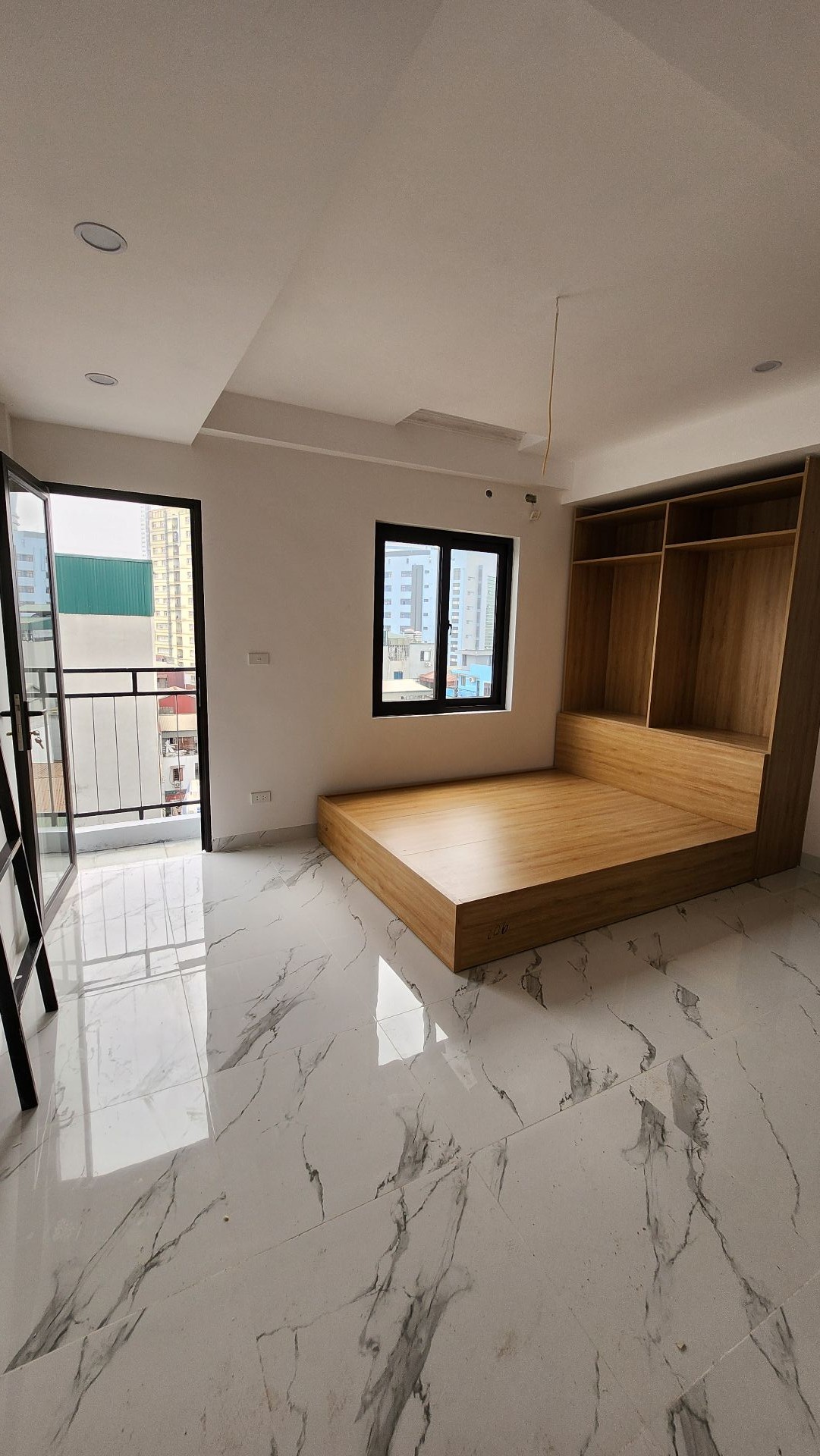 Bán nhà Pháo Đài Láng - diện tích 85m2 10 tầng - Đang cập nhật - giá 27 tỷ