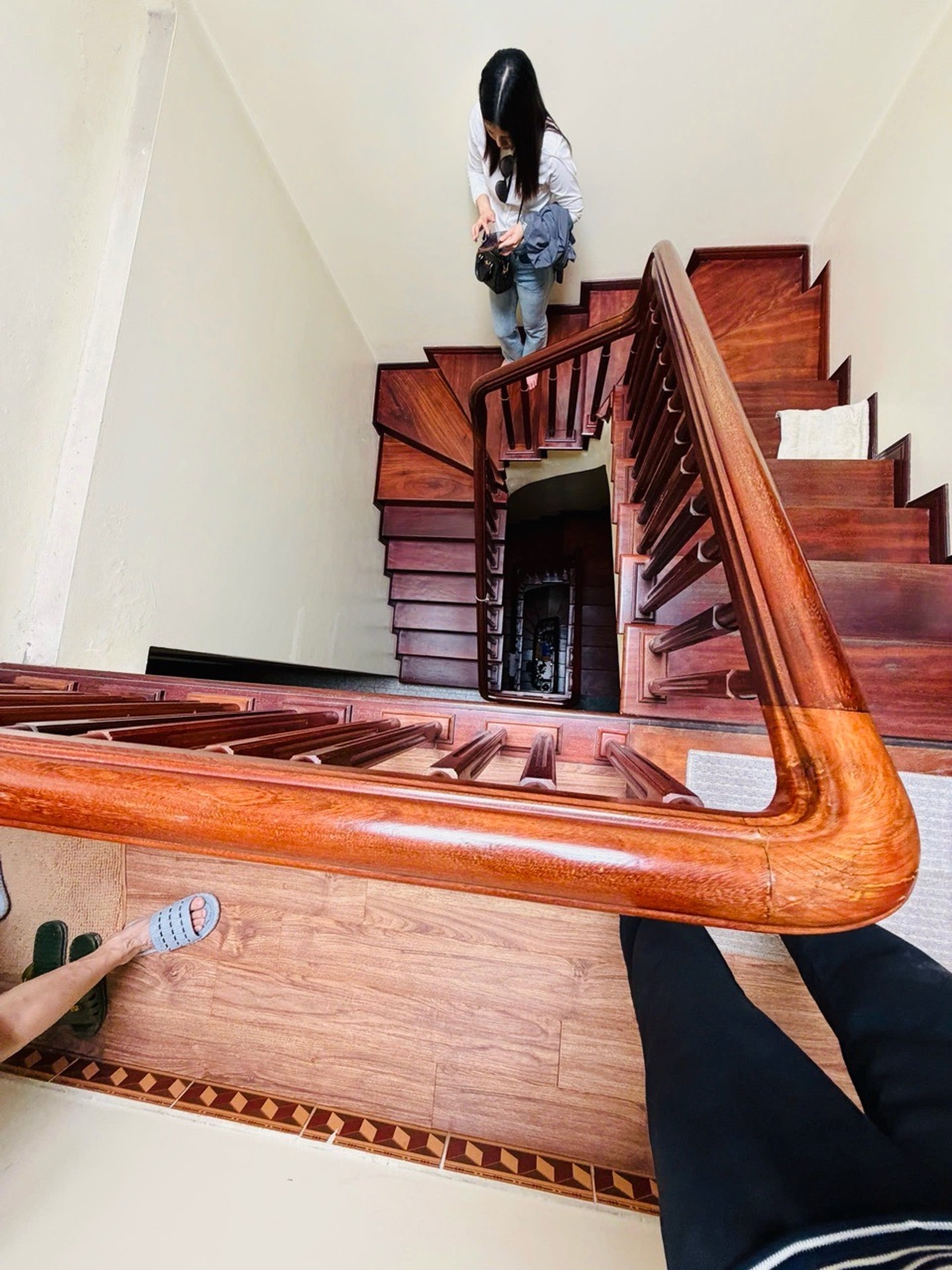 Bán nhà Minh Khai - diện tích 54m2 4 tầng - ô tô tránh - giá 16,5 tỷ
