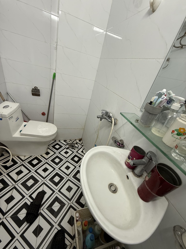 Bán nhà Định Công - diện tích 36m2 4 tầng - Ngõ 245 to như phố - giá 4,5 tỷ