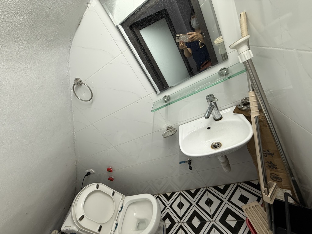 Bán nhà Định Công - diện tích 36m2 4 tầng - Ngõ 245 to như phố - giá 4,5 tỷ