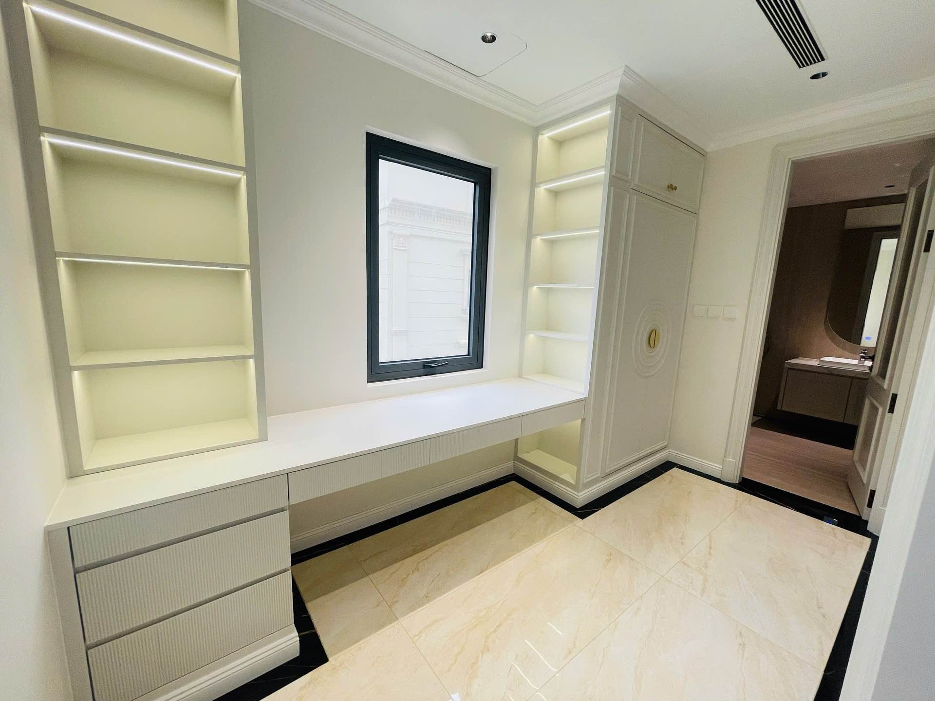 Bán nhà Tưởng Dân Bảo - diện tích 120m2 6 tầng - Lô góc 3 mặt thoáng - giá 52 tỷ