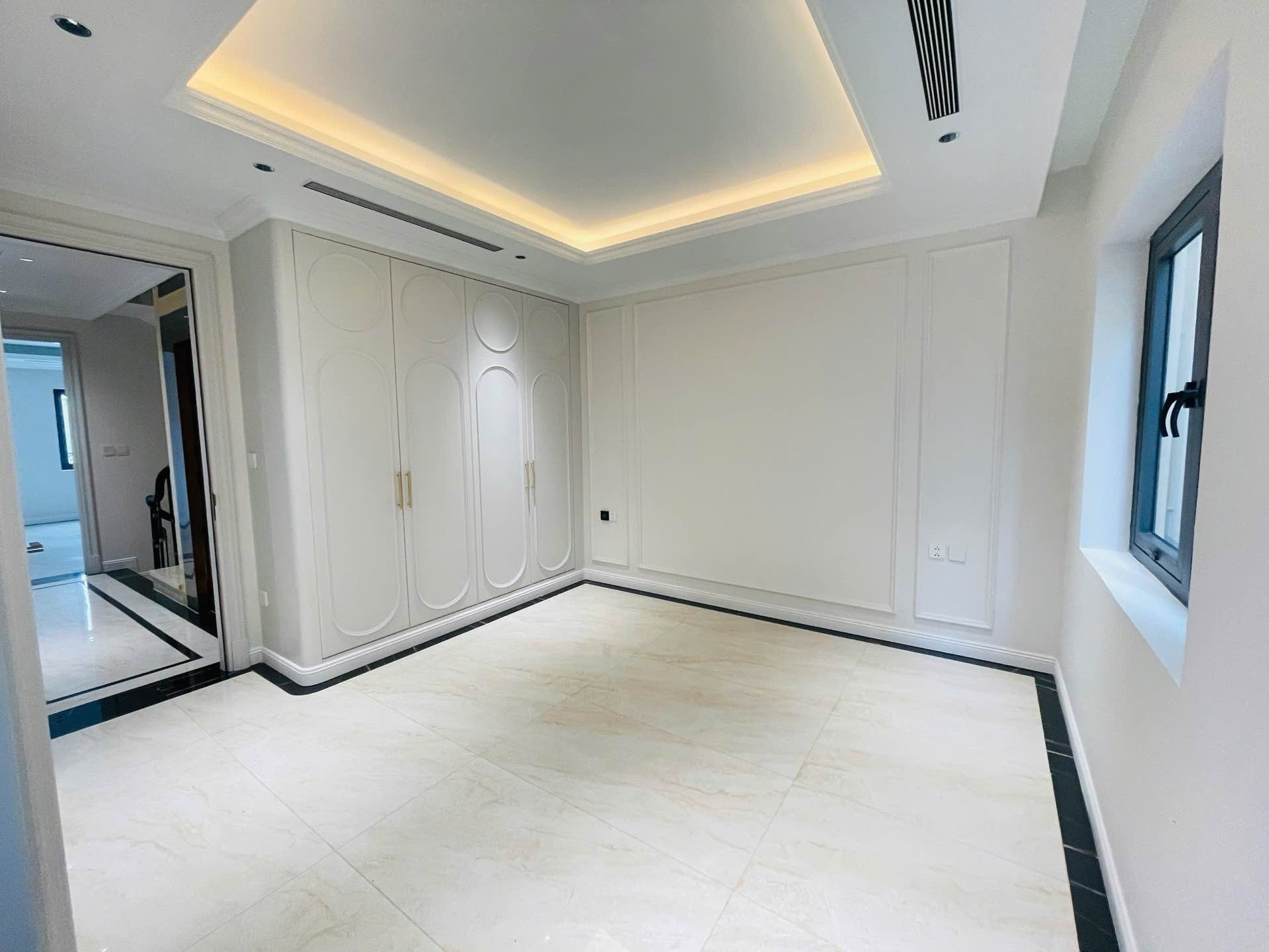 Bán nhà Tưởng Dân Bảo - diện tích 120m2 6 tầng - Lô góc 3 mặt thoáng - giá 52 tỷ