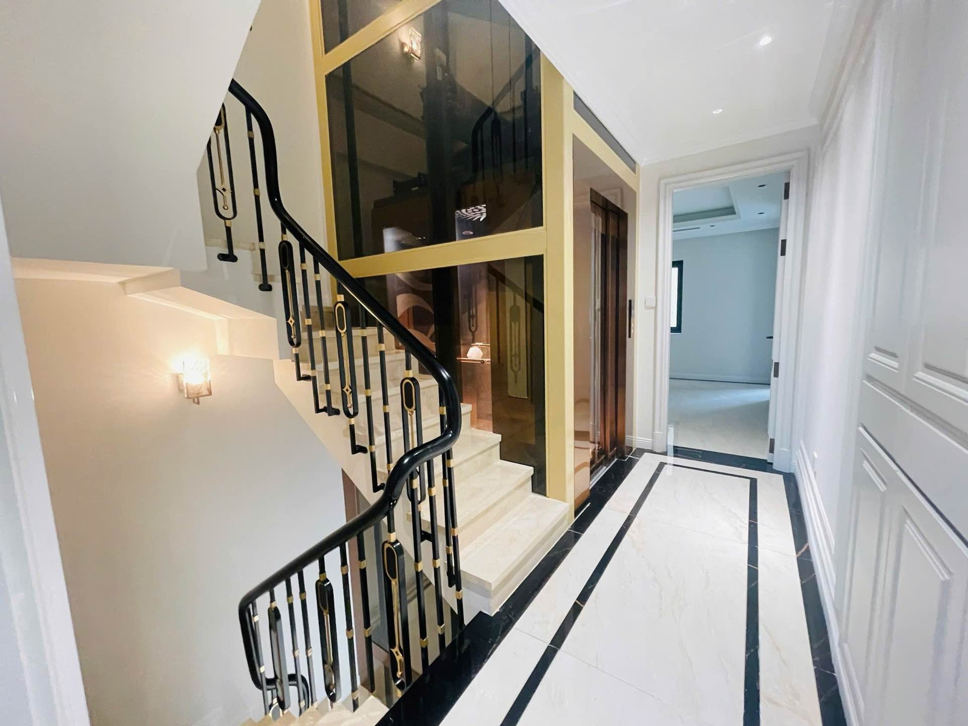 Bán nhà Tưởng Dân Bảo - diện tích 120m2 6 tầng - Lô góc 3 mặt thoáng - giá 52 tỷ