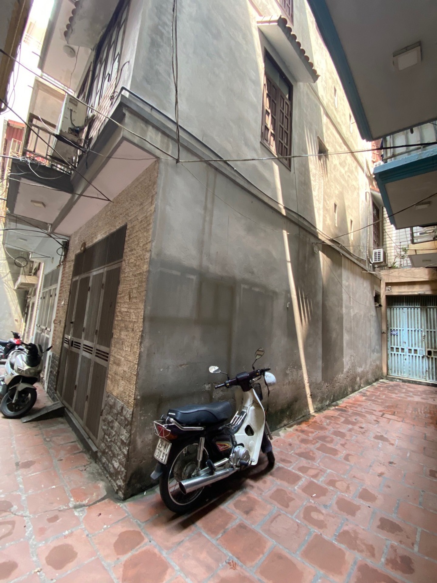 Bán nhà Lương Khánh Thiện - diện tích 38m2 4 tầng - Lô góc, ô tô đỗ cửa - giá 14,5 tỷ