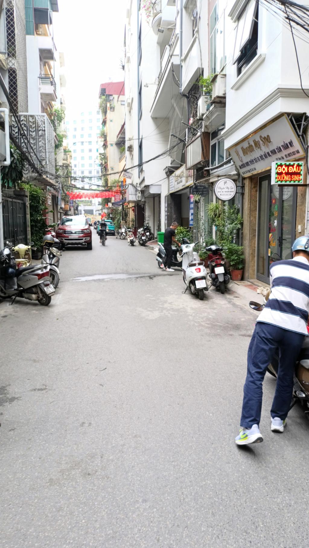 Bán nhà Cát Linh - diện tích 66m2 1 tầng - Ngõ ô tô tránh - giá 14,7 tỷ