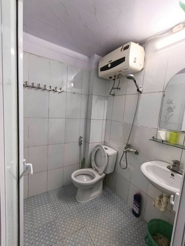 Bán nhà Nguyễn Chính - diện tích 30m2 2 tầng - Nhà dân xây chắc chắn - giá 3,6 tỷ