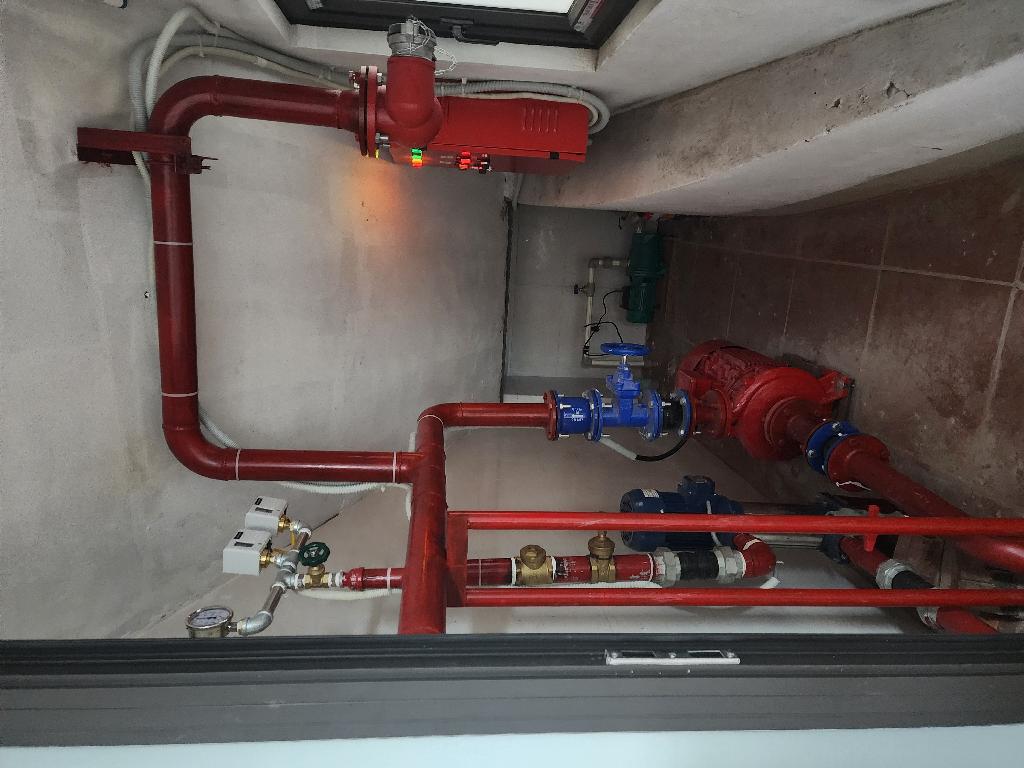 Bán nhà Thanh Nhàn - diện tích 112m2 9 tầng - Nhà lô góc, ô tô tránh - giá 54 tỷ