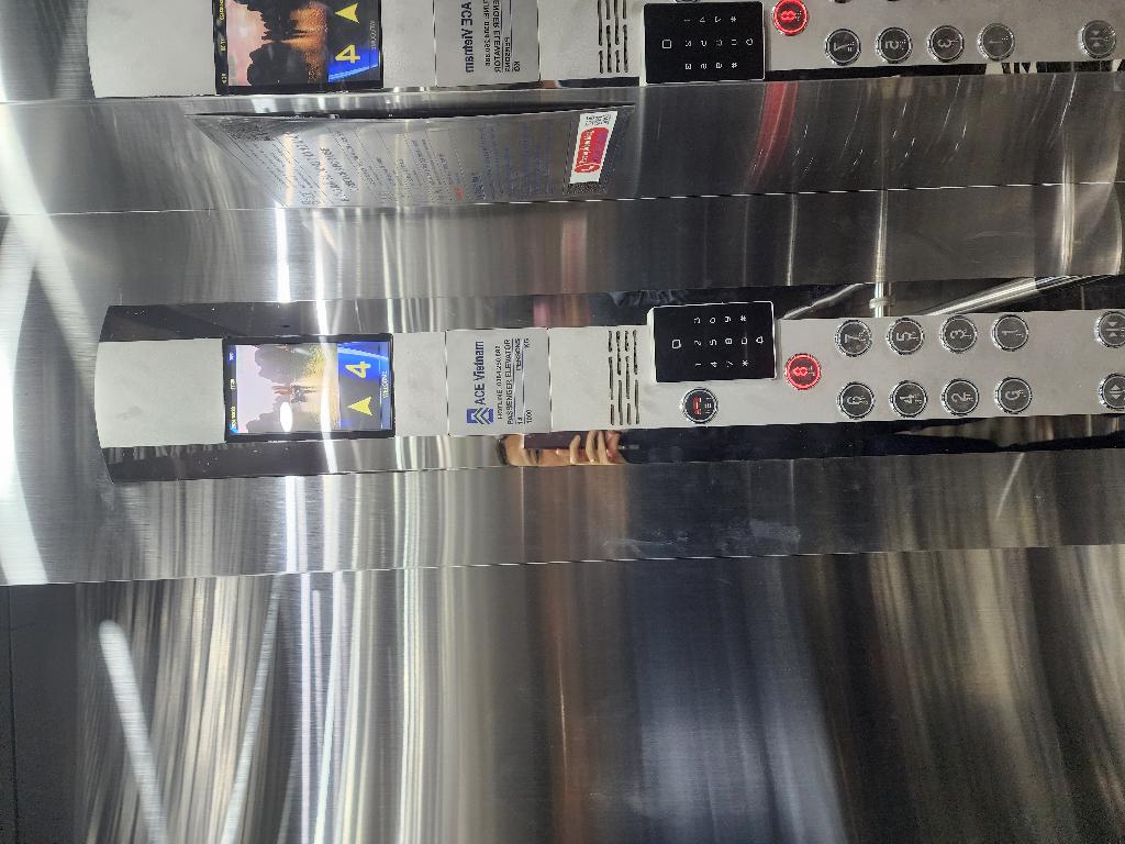 Bán nhà Thanh Nhàn - diện tích 112m2 9 tầng - Nhà lô góc, ô tô tránh - giá 54 tỷ