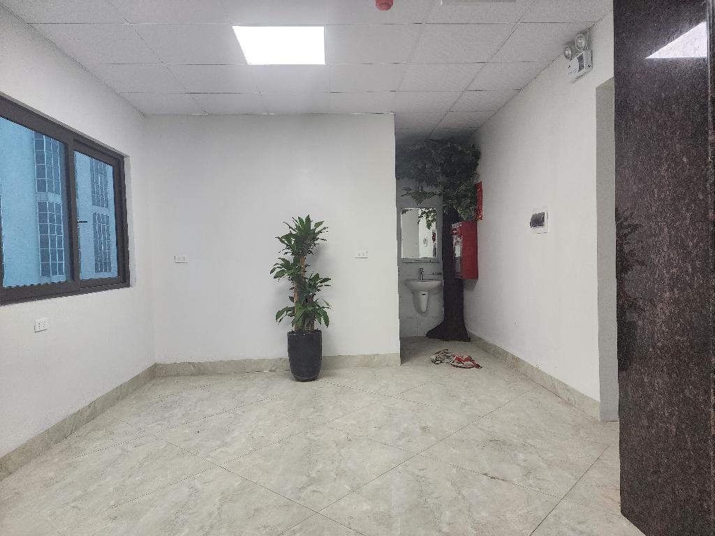 Bán nhà Thanh Nhàn - diện tích 112m2 9 tầng - Nhà lô góc, ô tô tránh - giá 54 tỷ