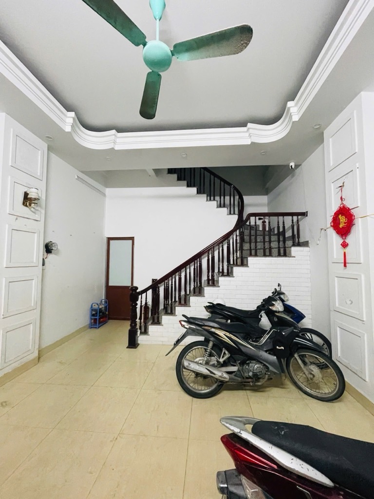 Bán nhà Nguyễn Chính - diện tích 44m2 4 tầng - 2 mặt ngõ - giá 14,8 tỷ
